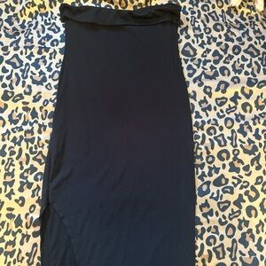 black bodycon dress with slit on the side
